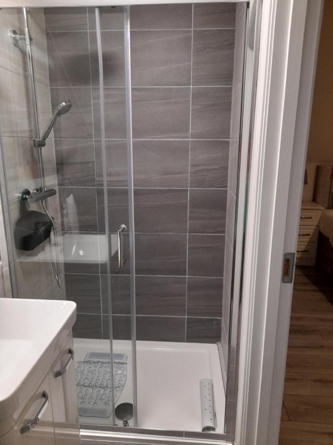 ראת'דרום Glenbeg Lodge B&B מראה חיצוני תמונה